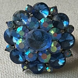 💎 Vintage Adjustable Blue Rhinestone Cocktail Ring (Size 8–9)